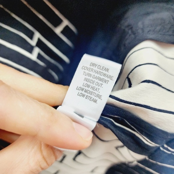 St. John Jacket - Picture 7 of 8